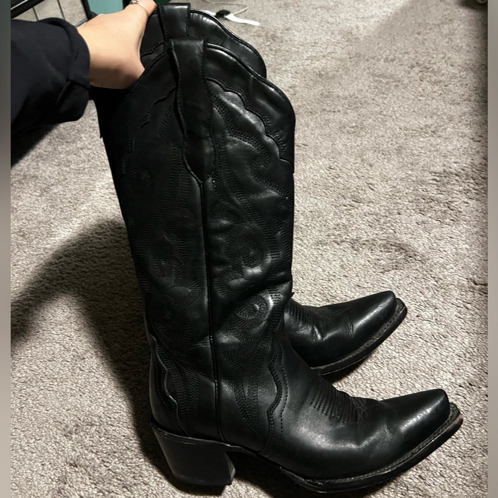 Women’s 8.5 Black J.B. Dillon cowboy boots